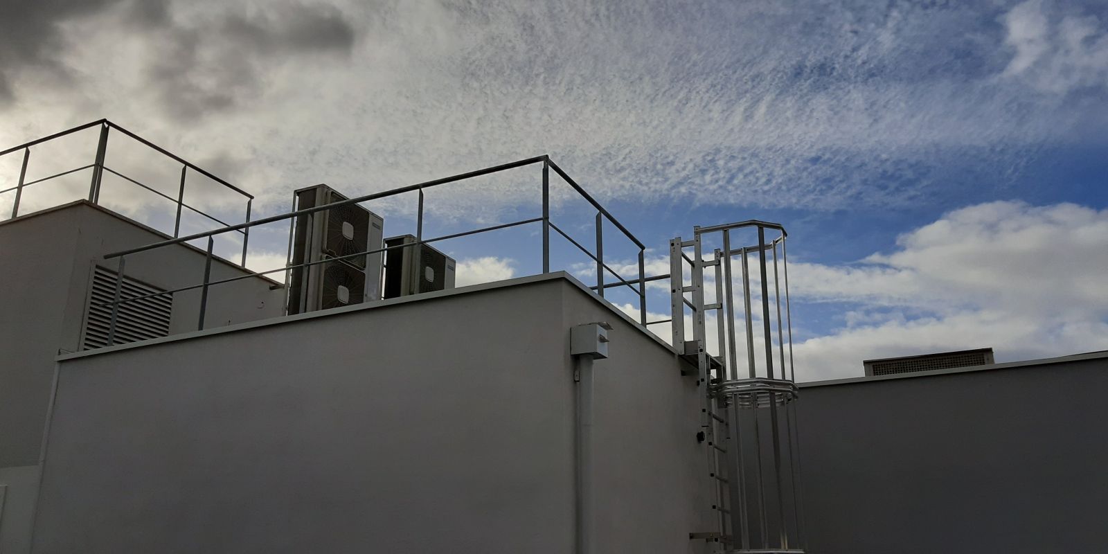 découvrez les avantages de la géothermie pratique, une méthode durable et économique pour chauffer votre maison. apprenez comment tirer parti de l'énergie de la terre pour réduire vos factures d'énergie et contribuer à la protection de l'environnement.