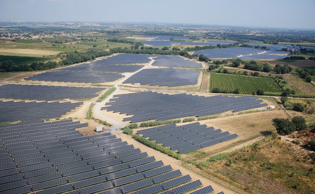 découvrez notre guide complet pour les panneaux solaires destiné aux débutants. apprenez tout sur le fonctionnement, l'installation, et les avantages des panneaux solaires pour transformer votre consommation d'énergie et réduire vos factures.