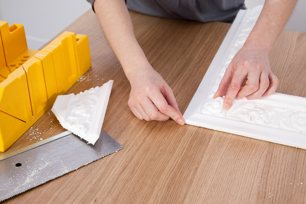 découvrez comment installer des moulures avec notre guide étape par étape. embellissez votre intérieur facilement grâce à nos conseils pratiques et astuces pour un résultat professionnel.