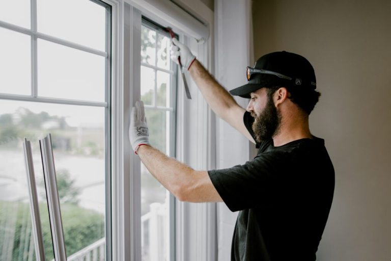 découvrez nos conseils pratiques et astuces pour réparer vos fenêtres facilement et efficacement. apprenez à identifier les problèmes courants et à les résoudre pour améliorer l'isolation et le confort de votre domicile.