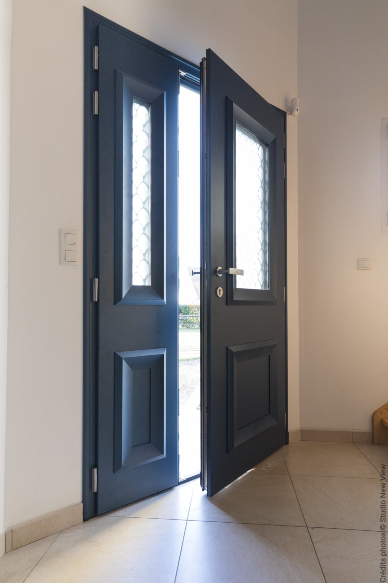 découvrez notre sélection de portes de douche élégantes et fonctionnelles, conçues pour transformer votre salle de bain en un espace moderne et pratique. faciles à installer et disponibles dans divers styles et dimensions, nos portes de douche vous offrent intimité et style tout en optimisant l'espace.